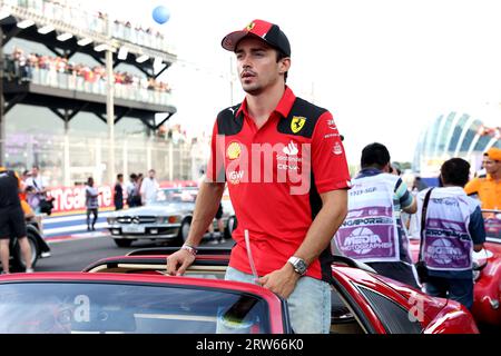 Singapour, Singapour. 17 septembre 2023. Charles Leclerc (mon) Ferrari sur le défilé des pilotes. 17.09.2023. Formula 1 World Championship, Rd 16, Grand Prix de Singapour, Marina Bay Street circuit, Singapour, Race Day. Le crédit photo doit se lire : XPB/Press Association Images. Crédit : XPB Images Ltd/Alamy Live News Banque D'Images