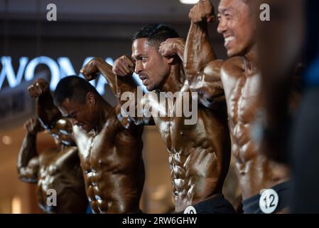 Bangkok, Thaïlande. 16 septembre 2023. L'athlète de culturisme masculin pose sur scène lors des Championnats thaïlandais de muscle et de physique 2023 le 16 septembre 2023. Au Central Rama 2 Department Store, Bangkok, Thaïlande. (Photo de Teera Noisakran/Pacific Press/Sipa USA) crédit : SIPA USA/Alamy Live News Banque D'Images