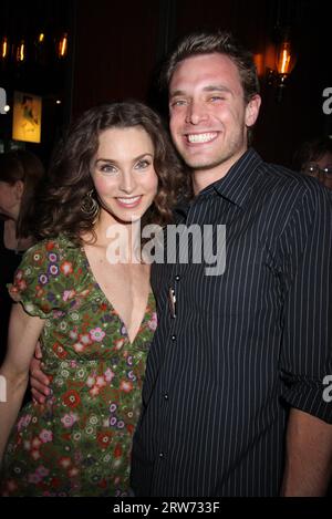 New York, États-Unis. 14 mai 2008. Alicia Minshew et Billy Miller assistent à POZ 'Love Out Loud' - Une collecte de fonds pour AIDS Walk New York. Tenue à : prohibition 14 mai 2008 © Steven Bergman crédit : AFF/Alamy Live News Banque D'Images