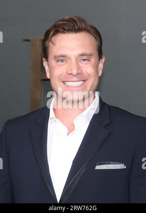 **PHOTO DE FICHIER** Billy Miller est décédé. BEVERLY HILLS, CA - NOVEMBRE 11 : Billy Miller, à Apple's Truth Be Told Premiere au Samuel Goldwyn Theater - Academy of Motion Picture Arts and Sciences à Beverly Hills, Californie le 11 novembre 2019. Crédit : Faye Sadou/MediaPunch Banque D'Images