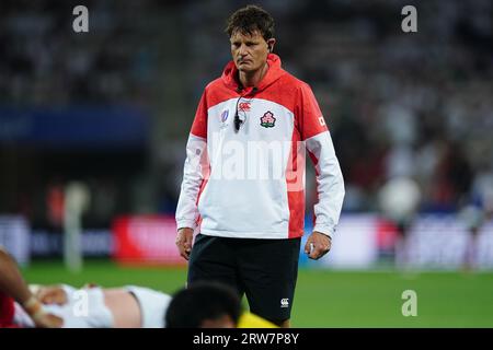 L'entraîneur-chef adjoint du Japon, Tony Brown, se penche sur la coupe du monde de rugby 2023, poule D match au Stade de Nice, en France. Date de la photo : dimanche 17 septembre 2023. Banque D'Images