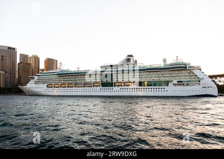 Navire de croisière Radiance of the Seas, amarré au terminal Overseas Passanger, Circuar Quay, Sydney, Australie. Banque D'Images