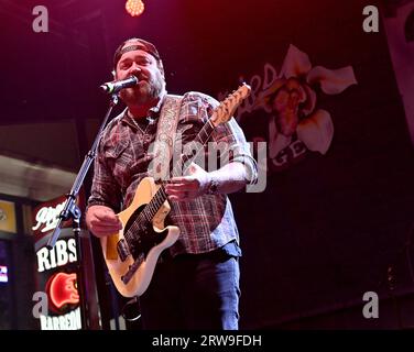 Nashville, États-Unis. 17 septembre 2023. Lee Brice sur scène au Tootsie's Orchid Lounge Annual Birthday Bash tenu à Broadway à Nashville, TN. © Tammie Arroyo/AFF-USA.com crédit : AFF/Alamy Live News Banque D'Images