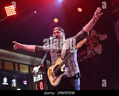 Nashville, États-Unis. 17 septembre 2023. Lee Brice sur scène au Tootsie's Orchid Lounge Annual Birthday Bash tenu à Broadway à Nashville, TN. © Tammie Arroyo/AFF-USA.com crédit : AFF/Alamy Live News Banque D'Images