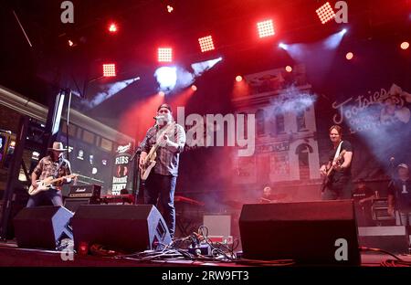 Nashville, États-Unis. 17 septembre 2023. Lee Brice sur scène au Tootsie's Orchid Lounge Annual Birthday Bash tenu à Broadway à Nashville, TN. © Tammie Arroyo/AFF-USA.com crédit : AFF/Alamy Live News Banque D'Images