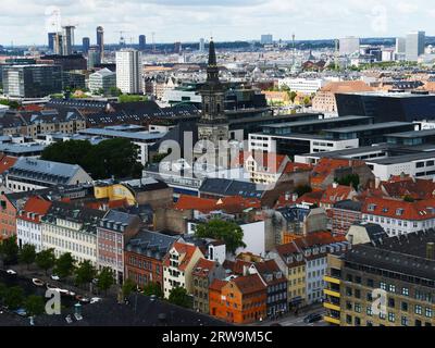 Une vue de l'Église chrétienne de l'Église de notre Sauveur à Copenhague, Danemark. Banque D'Images