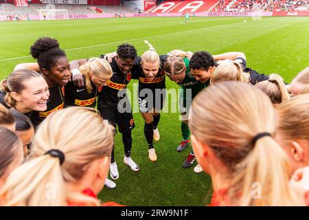 Aalborg, Danemark. 17 septembre 2023. Emilie Byrnak (22) et les joueuses du FC Nordsjaelland vues lors du match de Gjensidige Kvindeliga entre AAB Women et FC Nordsjaelland à Aalborg Portland à Aalborg. (Crédit photo : Gonzales photo - Balazs Popal). Banque D'Images