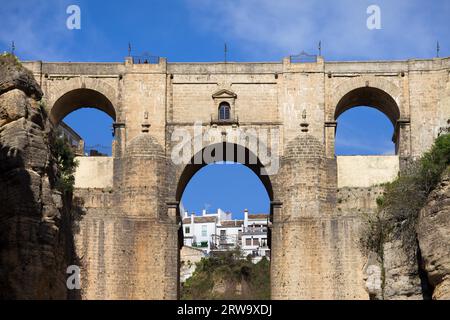 Nouveau pont (espagnol : Puente Nuevo) du 18e siècle à Ronda, Andalousie, Espagne Banque D'Images