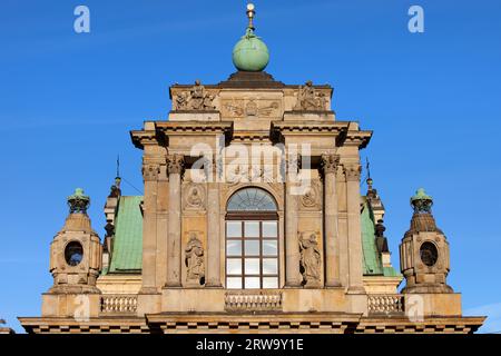Église de l'Assomption de la Bienheureuse Vierge Marie et Saint Joseph le fiancé (Église des Carmélites) détails architecturaux à Varsovie, Pologne, baroque Banque D'Images