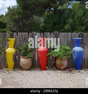 Alcudia, Espagne - 30 août 2023 : vases Cermic au musée d'art Museu sa Bassa Blanca Banque D'Images