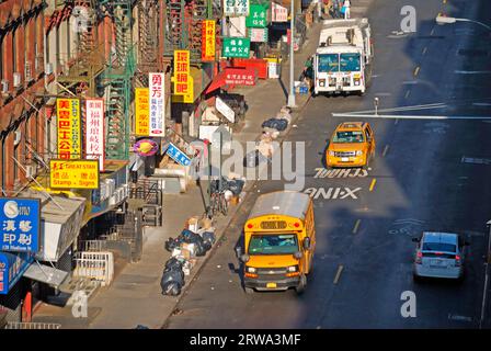 Rue dans Chinatown, New York City, États-Unis Banque D'Images