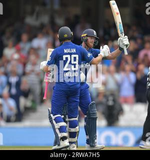 Londres, Angleterre - septembre 13 2023. Ben Stokes d'Angleterre célèbre un siècle contre la Nouvelle-Zélande dans le 3e Metro Bank One Day International Banque D'Images