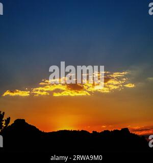 Silhouettes de collines au coucher du soleil, Ruby Crest National Recreation Trail, Elko, Nevada, USA Banque D'Images