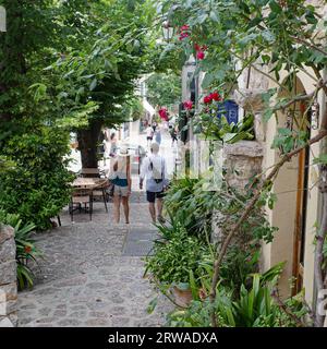 Valldemossa, Espagne - 11 juin 2023 : rues pavées dans la ville de Valldemossa, Majorque Banque D'Images