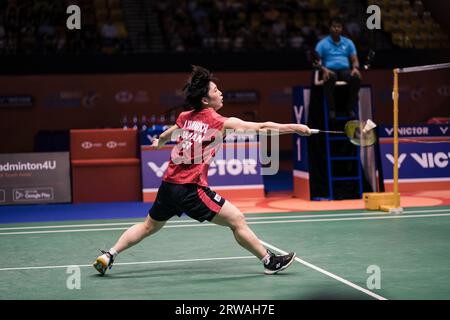 Hong Kong, Chine. 17 septembre 2023. Akane Yamaguchi, du Japon, joue lors de la finale féminine en simple contre Zhang Yi Man, de Chine, lors de la sixième journée du VICTOR Hong Kong Open Badminton Championships 2023 au Hong Kong Coliseum. Score final ; Japon 2:1 Chine. Crédit : SOPA Images Limited/Alamy Live News Banque D'Images