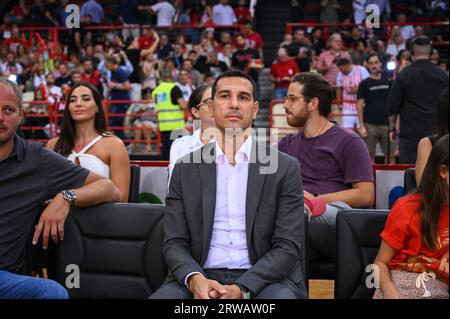 Athènes, Grèce. 17 septembre 2023. Nikos Zissis au Vassilis Spanoulis honorant la veille du match amical entre l’Olympiacos BC et l’Olimpia Milano au Stade de la paix et de l’amitié le 17 septembre 2023, à Athènes, Grèce. Crédit : Agence photo indépendante/Alamy Live News Banque D'Images