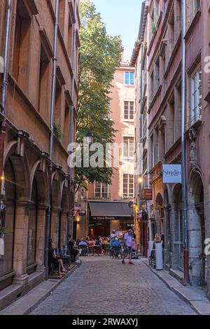 Rue de la Baleine dans la vieille ville de Lyon, France. Banque D'Images