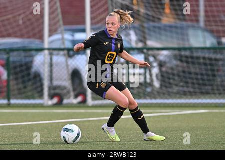 Sarah Wijnants (11 ans) d'Anderlecht photographiée lors d'un match de football féminin entre SV Zulte - Waregem et RSC Anderlecht le troisième jour de la saison 2023 - 2024 de la Super League Belge Lotto Womens , le jeudi 13 septembre 2023 à Zulte , BELGIQUE . PHOTO SPORTPIX | Dirk Vuylsteke Banque D'Images