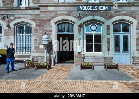 Gare de Vogelsheim sur le chemin de fer touristique du Rhin à Vogelsheim France Banque D'Images