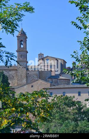 Le paysage vu de Montepulciano, une vieille ville de Toscane, Italie. Banque D'Images