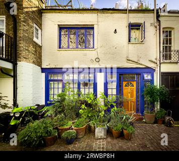 Angleterre, Royaume-Uni, 30 août 2023, vue d'une maison à Kynance Mews dans le Royal Borough de Kensington et Chelsea Banque D'Images