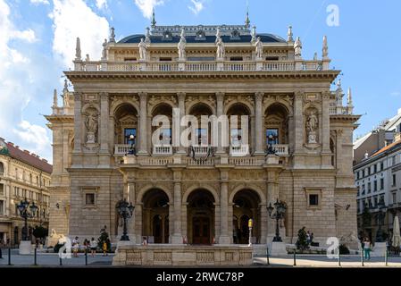 Le bâtiment de l'Opéra d'État hongrois sur l'avenue Andrassy à Budapest Banque D'Images