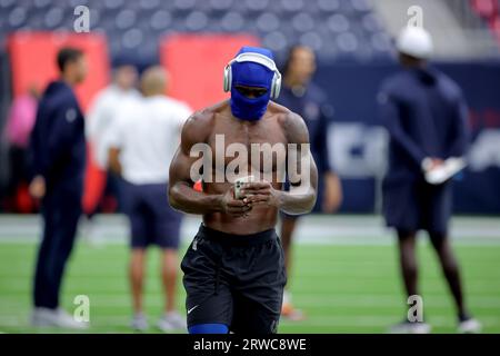 Houston, Texas, États-Unis. 17 septembre 2023. Le cornerback des Colts d'Indianapolis Tony Brown (38) s'entraîne avant le match entre les Texans de Houston et les Colts d'Indianapolis au NRG Stadium de Houston, Texas, le 17 septembre 2023. (Image de crédit : © Erik Williams/ZUMA Press Wire) USAGE ÉDITORIAL SEULEMENT! Non destiné à UN USAGE commercial ! Banque D'Images