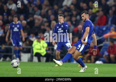 Cardiff, Royaume-Uni. 16 septembre 2023. Dimitris Goutas de Cardiff City en action. Match de championnat EFL Skybet, Cardiff City contre Swansea City au Cardiff City Stadium à Cardiff, pays de Galles, le samedi 16 septembre 2023. Cette image ne peut être utilisée qu'à des fins éditoriales. Usage éditorial uniquement, photo par Andrew Orchard/Andrew Orchard photographie sportive/Alamy Live News crédit : Andrew Orchard photographie sportive/Alamy Live News Banque D'Images