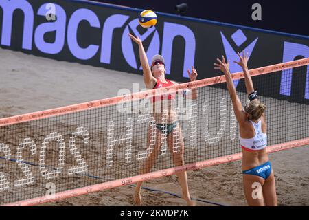 Lena Plesiutschnig (Autriche), Menia Bentele (Suisse). Beach volley. Championnats d'Europe Munich 2022 Banque D'Images