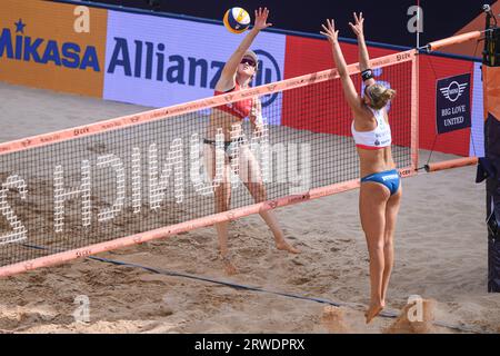 Katharina Schutzenhofer (Autriche), Menia Bentele (Suisse). Beach volley. Championnats d'Europe Munich 2022 Banque D'Images