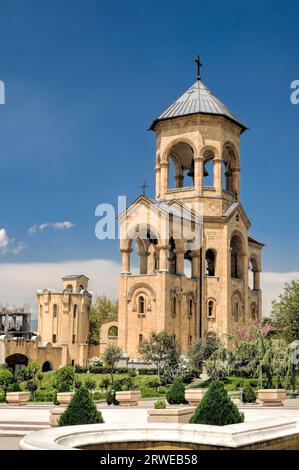 Vue pittoresque d'une chapelle près de la cathédrale de Sameba, Tbilissi, Gerogia Banque D'Images