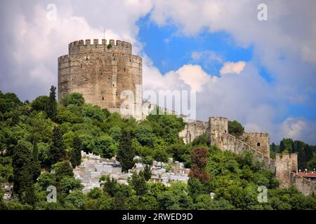 Château Rumelihisari également connu comme Château de l'Europe, monument médiéval à Istanbul, Turquie Banque D'Images