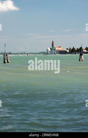 La Chiesa di San Michele à isola sur l'île cimetière de San Michele Banque D'Images