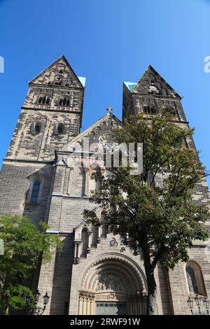 Krefeld en Allemagne. Église catholique Saint-Joseph (St. Josef) dans le district de Stadtmitte. Banque D'Images