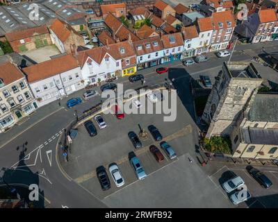 Vue aérienne de la place du marché dans la ville de Malton dans le North Yorkshire dans le nord-est de l'Angleterre. Banque D'Images