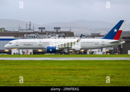 Une visite aérienne rare et inhabituelle à l'aéroport d'Édimbourg, ou tout autre aéroport en dehors des États-Unis, 'Testbedd' N473AP L3Harris technologies Boeing 757-26D(WL), Écosse. Banque D'Images