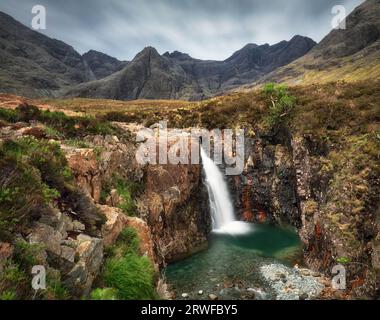 Cascade à l'île de Skye, en Écosse - piscines de fées Banque D'Images