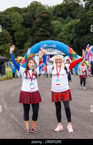 Les gens qui participent au Kiltwalk Edinburgh Banque D'Images