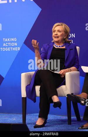 NY, États-Unis. 18 septembre 2023. Hilton Hotel, New York, Etats-Unis, 18 septembre 2023 - l'ancienne Secrétaire d'Etat Hillary Clinton et Janet Yellen, Secrétaire au Trésor des Etats-Unis, prennent la parole le premier jour de la réunion Clinton Global Initiative 2023 qui s'est tenue aujourd'hui à l'Hôtel Hilton au Siège des Nations Unies à New York. Photo : Luiz Rampelotto/EuropaNewswire (image de crédit : © Luiz Rampelotto/ZUMA Press Wire) USAGE ÉDITORIAL SEULEMENT! Non destiné à UN USAGE commercial ! Banque D'Images