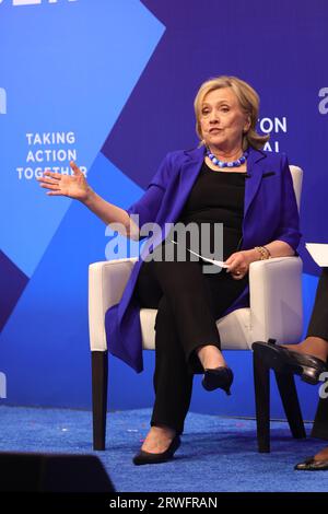 NY, États-Unis. 18 septembre 2023. Hilton Hotel, New York, Etats-Unis, 18 septembre 2023 - l'ancienne Secrétaire d'Etat Hillary Clinton et Janet Yellen, Secrétaire au Trésor des Etats-Unis, prennent la parole le premier jour de la réunion Clinton Global Initiative 2023 qui s'est tenue aujourd'hui à l'Hôtel Hilton au Siège des Nations Unies à New York. Photo : Luiz Rampelotto/EuropaNewswire (image de crédit : © Luiz Rampelotto/ZUMA Press Wire) USAGE ÉDITORIAL SEULEMENT! Non destiné à UN USAGE commercial ! Banque D'Images