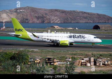 Airbus A220-300 de AirBaltic Banque D'Images