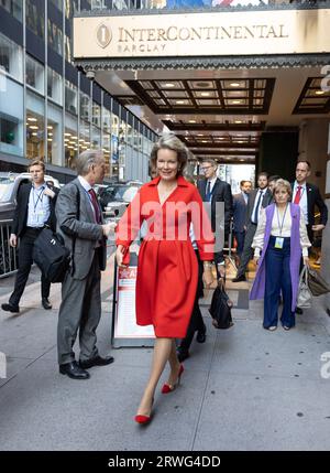 New York, États-Unis. 19 septembre 2023. La Reine Mathilde de Belgique marche dans les rues de New York, en route pour les réunions d'aujourd'hui à la 78e session de l'Assemblée générale des Nations Unies (UNGA78) le mardi 19 septembre 2023 aux États-Unis d'Amérique. BELGA PHOTO BENOIT DOPPAGNE crédit : Belga News Agency/Alamy Live News Banque D'Images