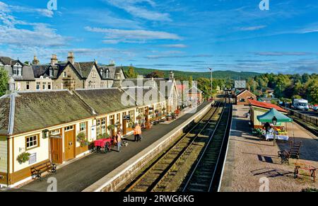 Bateau de Garten Highland Scotland lumière tôt le matin sur la gare à la fin de l'été Banque D'Images