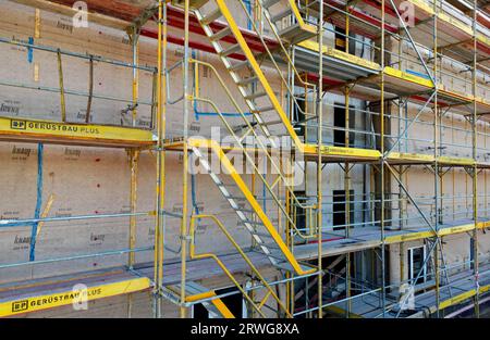 Berlin, Allemagne. 19 septembre 2023. Chantier du projet Vonovia Holzbauquartierin Berlin Kaulsdorf. Crédit : Britta Pedersen/dpa/Alamy Live News Banque D'Images