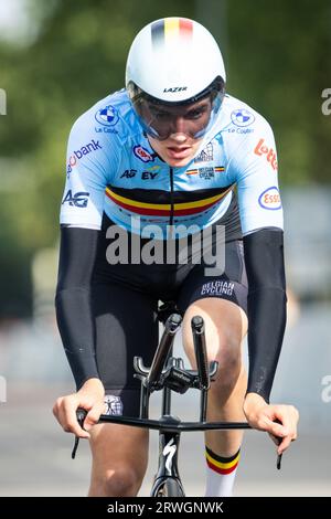 Nieuw Amsterdam, pays-Bas. 19 septembre 2023. Le Belge Duarte Marivoet Scholiers photographié en action lors d’une séance d’entraînement, avant la course contre la montre aux Championnats d’Europe sur route de l’UEC, à Nieuw-Amsterdam, province de Drenthe, Nord-est des pays-Bas, mardi 19 septembre 2023. Les championnats d'Europe de cyclisme se déroulent du 20 au 24 septembre. BELGA PHOTO DAVID PINTENS crédit : Belga News Agency/Alamy Live News Banque D'Images