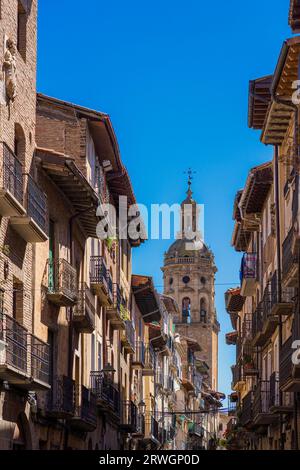 Point de repère sur le Camino de Santiago, église du Crucifix à Puente la Reina gares, Navarre, Espagne Banque D'Images