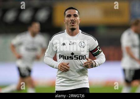 Gliwice, Pologne. 16 septembre 2023. Josue Pesqueira de Legia Warszawa vu en action lors du match de football polonais PKO Ekstraklasa League 2023/2024 entre Piast Gliwice et Legia Warszawa au stade Muncipal de Gliwice. Score final ; Piast Gliwice 1:1 Legia Warszawa. (Photo Grzegorz Wajda/SOPA Images/Sipa USA) crédit : SIPA USA/Alamy Live News Banque D'Images