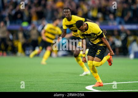 Berne, Suisse. 19 septembre 2023. Elia Meschack (Young Boys) célèbre la victoire après avoir marqué le premier but de son équipe lors de la finale de l'UEFA Champions League entre Young Boys et RB Leipzig au stade Wankdorf de Berne, en Suisse. (Daniela Porcelli/SPP) crédit : SPP Sport Press photo. /Alamy Live News Banque D'Images