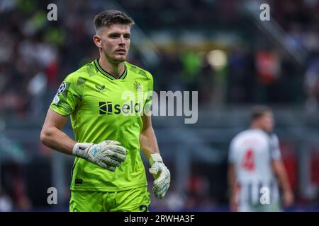 Milan, Italie. 19 septembre 2023. Nick Pope du Newcastle United FC vu en action lors de la phase de groupes de l'UEFA Champions League 2023/24 - match de football du groupe F entre l'AC Milan et le Newcastle United FC au stade San Siro, Milan, Italie, le 19 septembre 2023 crédit : Agence de photo indépendante/Alamy Live News Banque D'Images