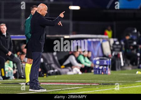 Rotterdam, pays-Bas. 19 septembre 2023. ROTTERDAM, PAYS-BAS - 19 SEPTEMBRE : entraîneur Arne Slot de Feyenoord gestes lors du match de groupe E de l'UEFA Champions League entre Feyenoord et Celtic au Stadion Feyenoord le 19 septembre 2023 à Rotterdam, pays-Bas. (Photo Andre Weening/Orange Pictures) crédit : Orange pics BV/Alamy Live News Banque D'Images